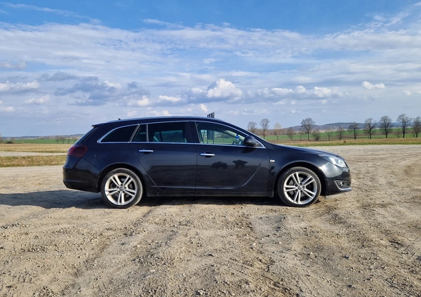 Opel Insignia cena 28500 przebieg: 267000, rok produkcji 2013 z Białogard małe 326